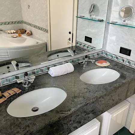 The Travel Lovers Apartment *